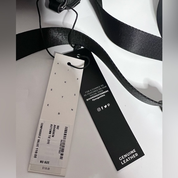 NWT | AIMEE KESTENBERG Phone Crossbody | Tie Dye Pattern - Picture 7 of 7